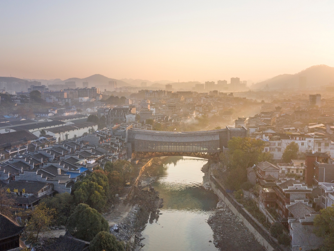 湖南吉首美術(shù)館.jpg