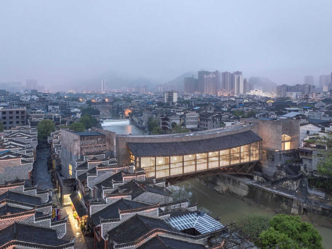 湖南吉首美術(shù)館2.jpg